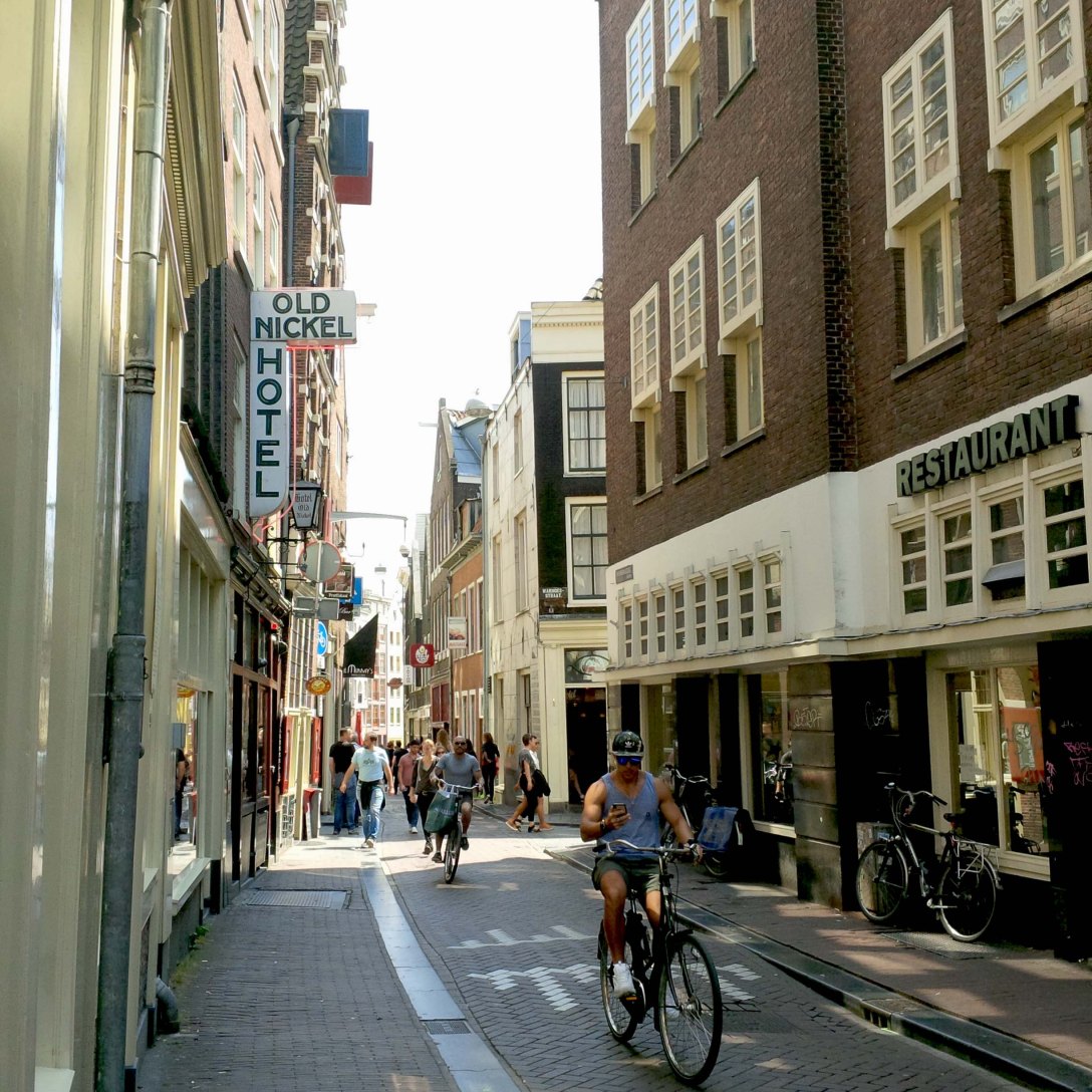 touristen_reisen_amsterdam_tipps_stadtdorfkind